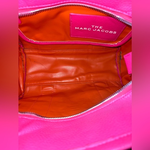 Marc Jacobs Vibrant Pink Tote Bag - Picture 9 of 12